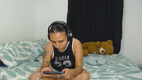 kammy   y   camila online show from August 8, 1:05 am
