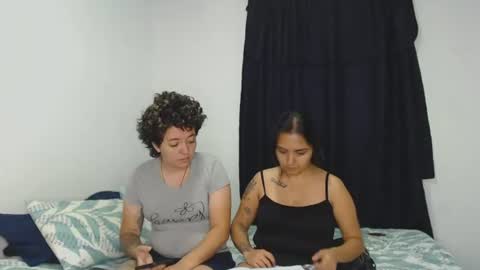 kammy   y   camila online show from August 10, 12:28 pm
