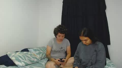 kammy   y   camila online show from August 10, 1:34 pm