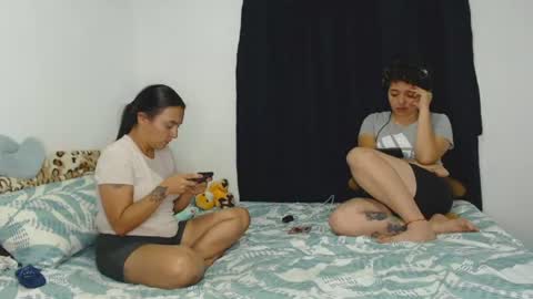 kammy   y   camila online show from August 11, 2:57 am