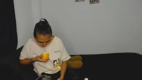 kammy   y   camila online show from August 15, 12:47 am