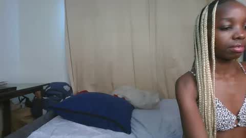 kandie_bun online show from August 15, 1:26 pm