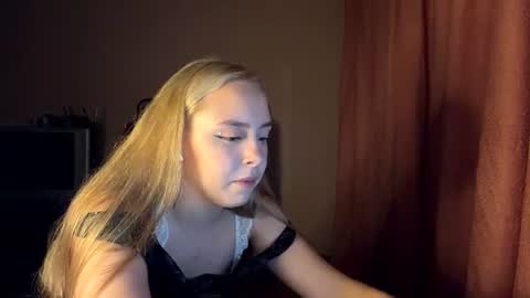 Lizzie online show from August 9, 8:43 pm