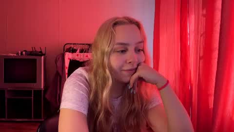 Lizzie online show from August 18, 12:00 pm