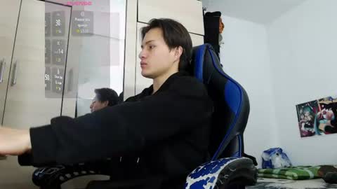 andres online show from July 31, 11:38 am