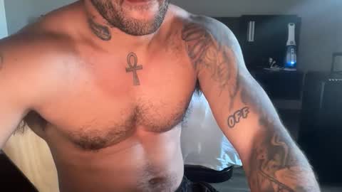 kaptanhook9 online show from March 18, 10:14 pm