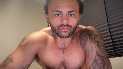 kaptanhook9 online show from April 22, 7:17 pm