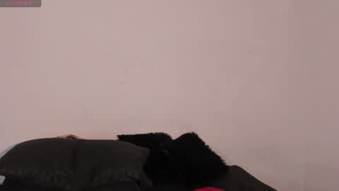 karely_laurent online show from August 14, 10:35 pm