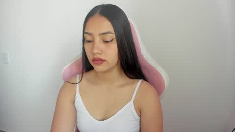 karely_sweet_ online show from July 10, 12:33 pm