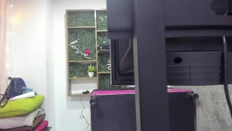 karen_bell online show from August 14, 7:06 pm