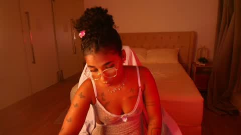 Karen online show from August 6, 1:48 am