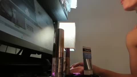 Karen Arango online show from August 5, 1:42 pm