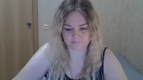 karennelsonx online show from August 2, 2:24 pm