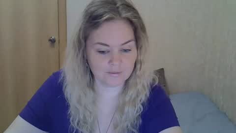 karennelsonx online show from August 7, 2:28 pm