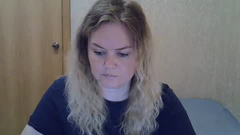 karennelsonx online show from August 8, 1:33 pm