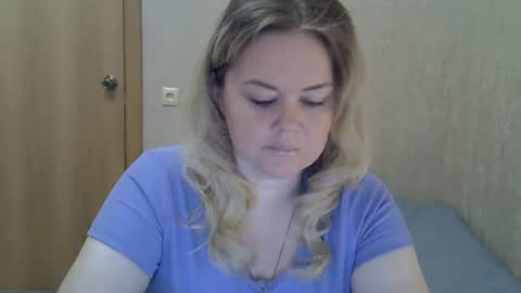 karennelsonx online show from August 9, 11:22 am