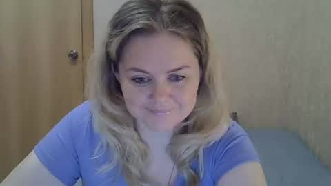 karennelsonx online show from August 9, 3:46 pm