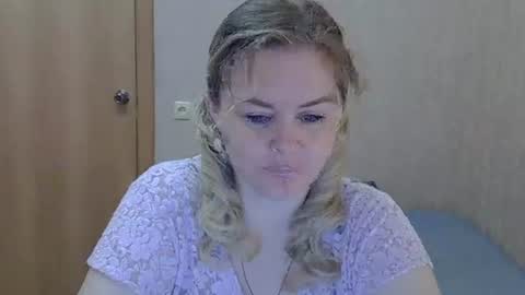 karennelsonx online show from August 10, 1:56 pm