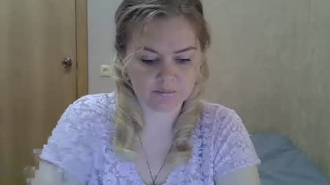 karennelsonx online show from August 10, 7:37 pm