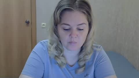 karennelsonx online show from August 11, 11:56 am