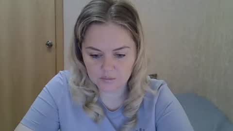 karennelsonx online show from August 11, 1:02 pm