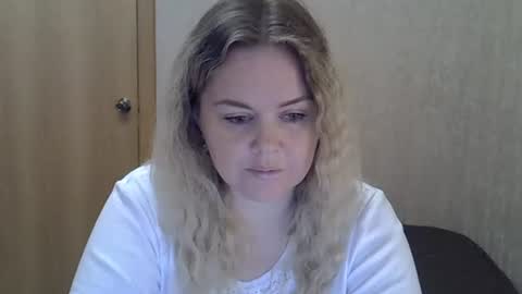 karennelsonx online show from August 13, 3:59 pm