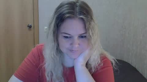 karennelsonx online show from August 14, 1:59 pm