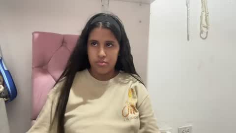kariina candy and fox online show from August 12, 3:31 am
