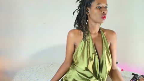 karina Taylor online show from August 14, 1:15 pm
