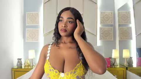 karinaacox online show from August 1, 4:24 pm