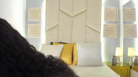 karinaacox online show from August 4, 5:32 pm