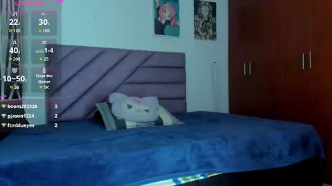 KARINNA  RAVEN online show from August 12, 11:29 pm