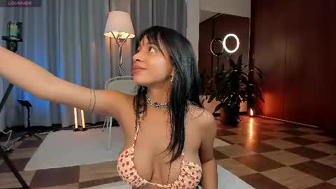 Karin online show from August 11, 5:48 pm