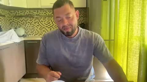 karl_and_klara online show from August 2, 8:32 am