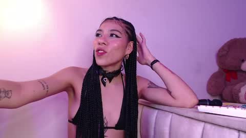 karla0524 online show from April 23, 1:53 am