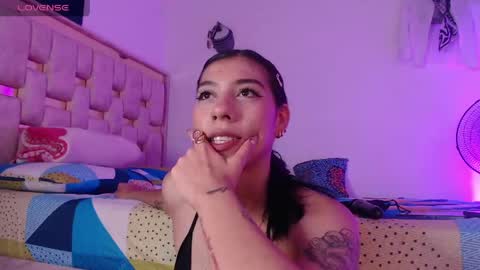 karla0524 online show from May 3, 10:04 pm