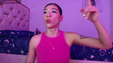 karla0524 online show from May 8, 10:45 pm