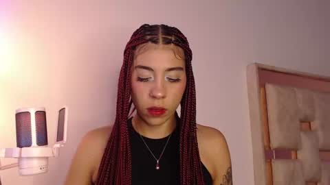 karla0524 online show from July 4, 1:52 am
