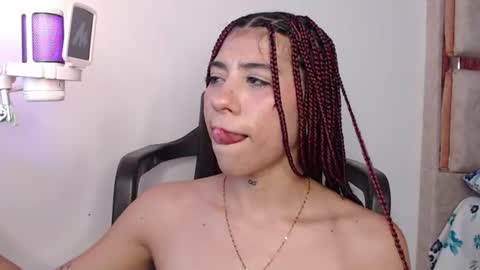 karla0524 online show from July 5, 12:24 am