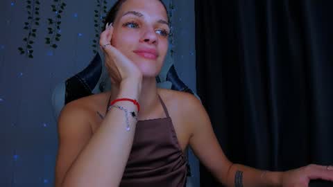 karla_lim online show from August 4, 2:14 pm