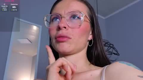karla_petit_ online show from August 12, 10:45 pm