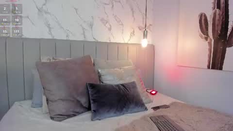 karlla_brown online show from August 11, 7:05 pm