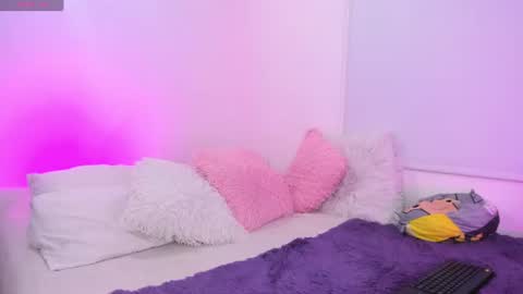 karly__rios online show from July 11, 4:18 am