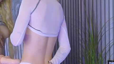 Julia online show from August 7, 7:36 pm