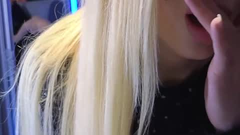 Julia online show from August 12, 7:38 pm