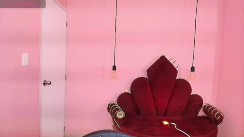 karol_1_ online show from April 28, 8:44 pm