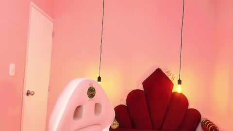 karol_1_ online show from May 1, 12:20 pm