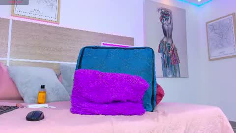 KAROL SCOTT online show from August 9, 2:23 am