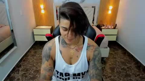 Karol and Luna online show from August 14, 2:32 pm