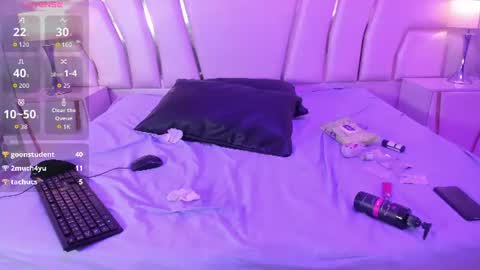 KarolayRose online show from August 9, 9:54 am
